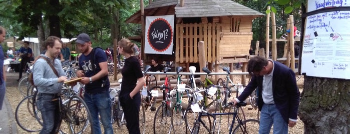 Flicken Fahrradflohmarkt is one of Posti che sono piaciuti a Nathália.