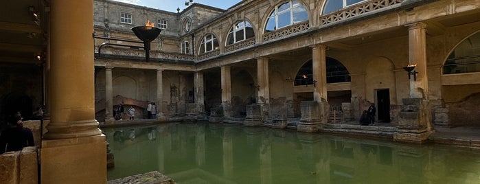 The Roman Baths is one of UK roadtrip 2016.