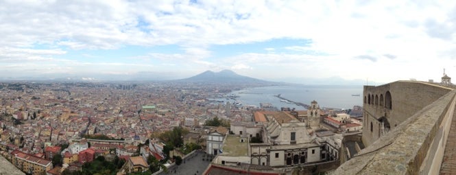 Castel Sant'Elmo is one of Solo il TOP di Napoli.