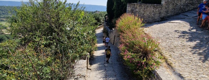 Gordes is one of Zsolt’s Liked Places.