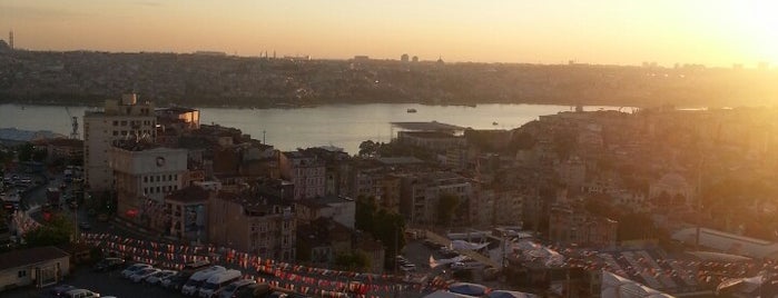 night-istanbul
