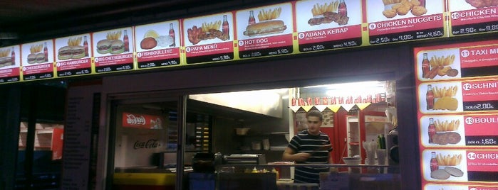 Papa Burger Imbiss is one of Tempat yang Disimpan N..