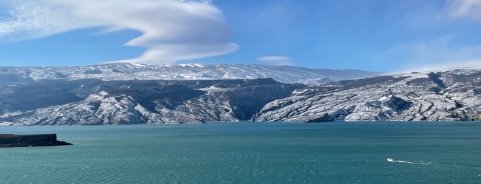 Чиркейское водохранилище is one of Дагестан.