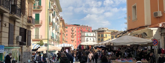 Mercatino di Antignano is one of Napoli.
