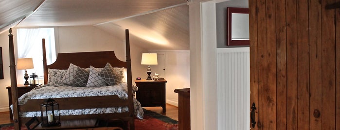1837 Cobblestone Cottage Bed & Breakfast is one of Upstate.