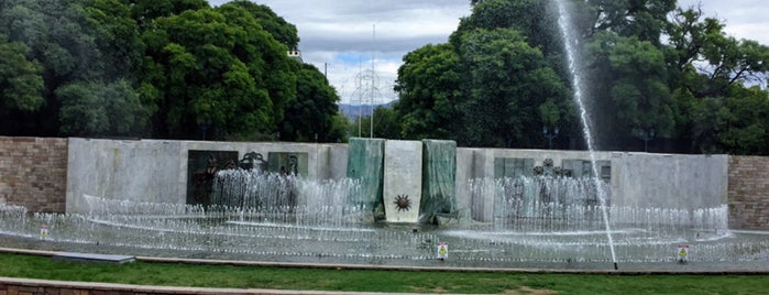 Memorial de La Bandera de Los Andes is one of Mendoza de dia.