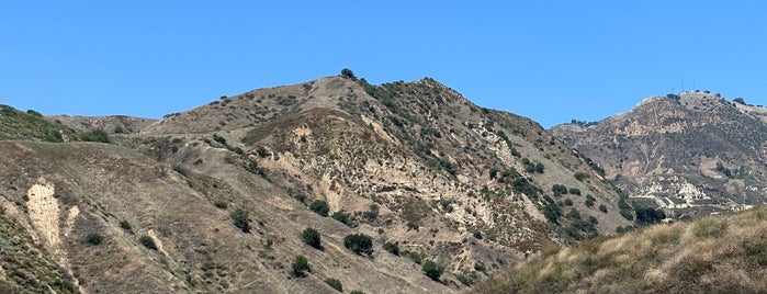 Aliso Canyon Park is one of SFV Hiking Trails.