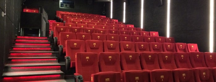 Aksin Cinema's is one of Lugares favoritos de Ersun.