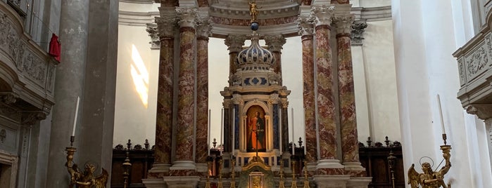 Chiesa di Santa Maria del Rosario (vulgo Gesuati) is one of Locais curtidos por James.