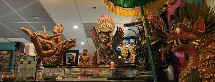 Bali Cafe is one of Tempat yang Disukai FWB.