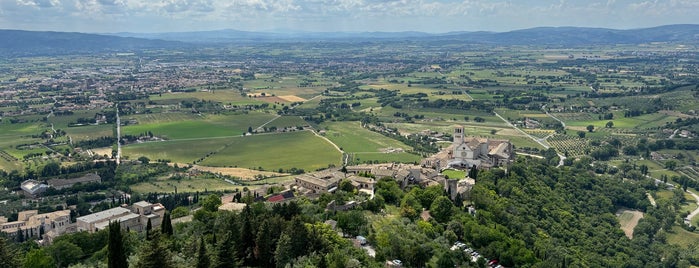 Rocca Maggiore is one of Umbrien / Marken 21.
