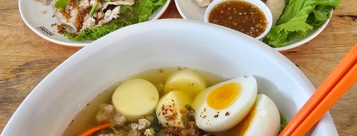 ก๋วยเตี๋ยวหลุดโลก Crazy Noodle is one of Chiang Mai เชียงใหม่.