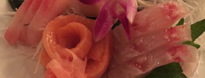 Ichiban Sushi: Asian Bistro is one of Orte, die John gefallen.