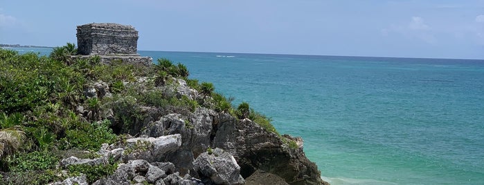 Playa Ruinas de Tulum is one of Tulum.