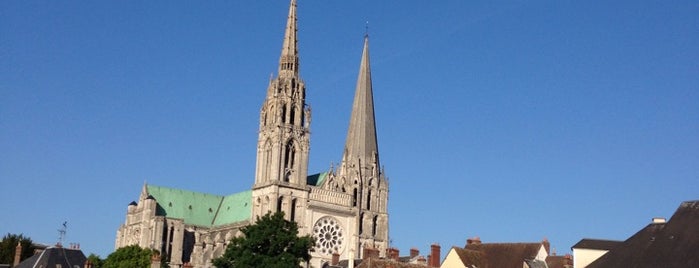 Chartres is one of Où j'ai déjà mis mes guetres.