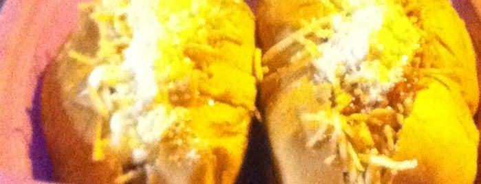 Hot Dog Brasil is one of lanches da noite.