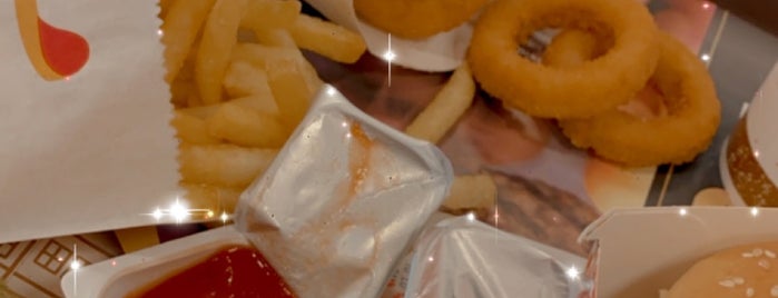 Burger King is one of Gülveren'in Beğendiği Mekanlar.