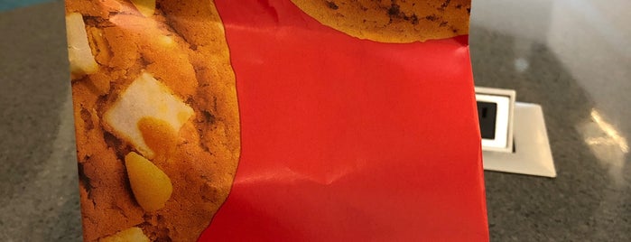 Great American Cookies is one of Ben'in Kaydettiği Mekanlar.