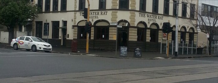The Water Rat Hotel is one of Tempat yang Disukai Robert.