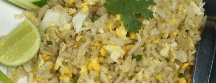 Mueang Thong Crab-meat Fried Rice 1 is one of Gerryさんのお気に入りスポット.