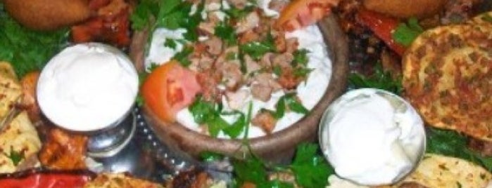 Yonca Restaurant is one of Dilara'nın Kaydettiği Mekanlar.