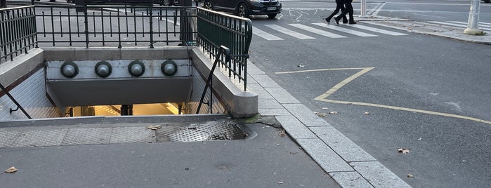 Arrêt Porte Dorée [46,N33] is one of Un peu de tout.