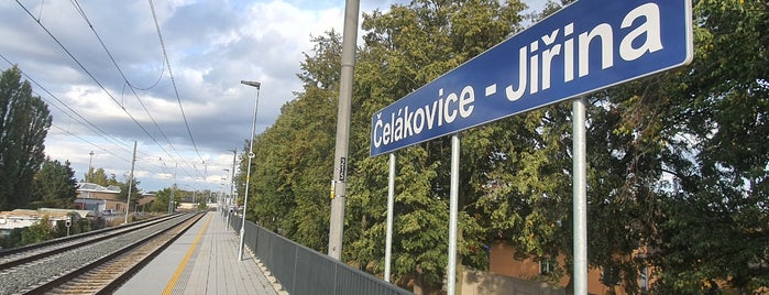 Železniční zastávka Čelákovice-Jiřina is one of Trať 231 Praha - Nymburk - Kolín.