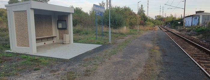 Železniční stanice Most-Kopisty is one of Železniční stanice ČR (M-O).