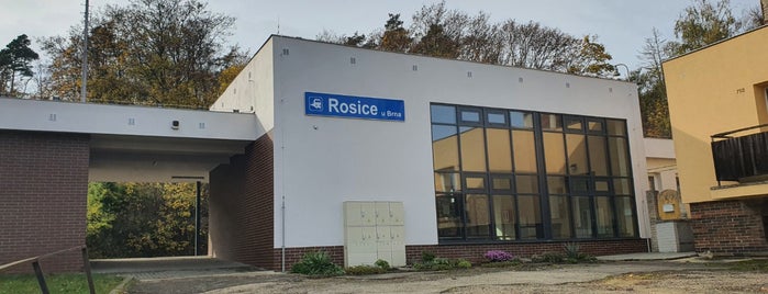 Železniční zastávka Rosice u Brna is one of Železniční stanice ČR (R-Š).