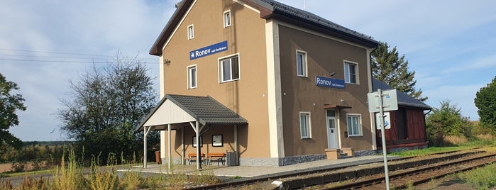 Železniční stanice Ronov nad Doubravou is one of Železniční stanice ČR (R-Š).