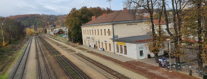 Železniční stanice Zastávka u Brna is one of Trať 240 Brno - Jihlava.