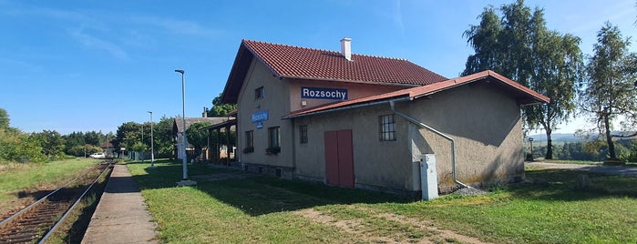 Železniční zastávka Rozsochy is one of Železniční stanice ČR (R-Š).