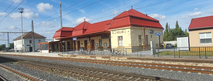 Železniční stanice Velim is one of Trať 011 Praha - Kolín.