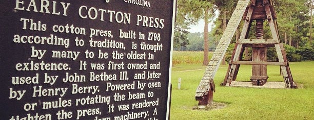 Early Cotton Press is one of Lugares favoritos de Lizzie.