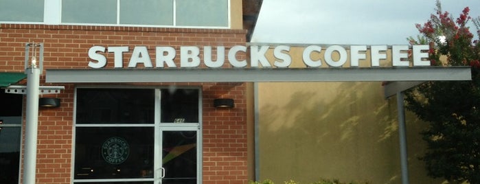 Starbucks is one of สถานที่ที่ John ถูกใจ.