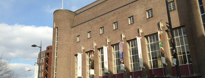 Liverpool Philharmonic Hall is one of London: 2do.