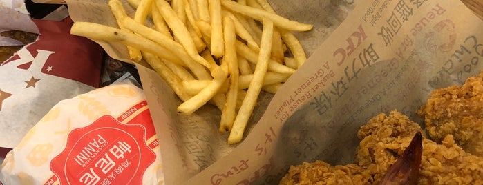 KFC is one of Lugares favoritos de leon师傅.