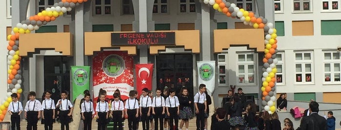 Emlak Konutları Ergene Vadisi İlköğretim Okulu is one of Z. A.