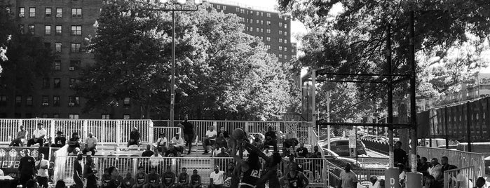 Dyckman Basketball Court is one of Hot Spots.