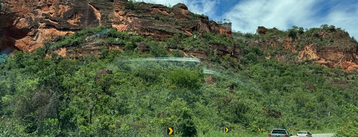 Cachoeira Véu de Noiva is one of Chapada dos Guimarães.