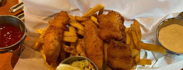 Ivar's Fish Bar is one of Seattle Noms.