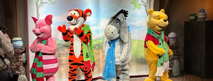 A Place For Friends to Meet (Pooh and Tigger) is one of My vacation @ FL2.