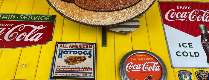 Sac's Tasty Hot Dogs is one of Bay Area Awesomeness.