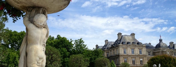 Luxembourg Garden is one of Paris.
