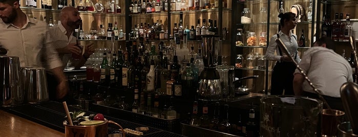 Aura Club is one of Wine bars.