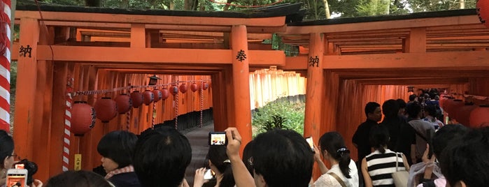 千本鳥居 is one of 京都おすすめ.