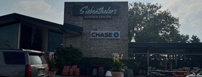 Chase Bank is one of Guide to Centerville's best spots.