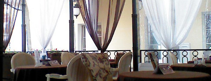 Старе Запоріжжя is one of любимые кафе.