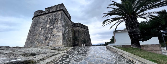 Castillo de Moraira is one of Tempat yang Disukai Vicente.