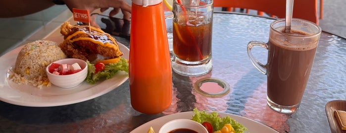 The Windmill Station is one of Melaka eateries.